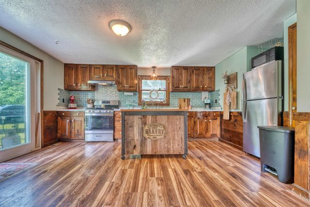 7 Applecrest Lane, Andover, NH 03216