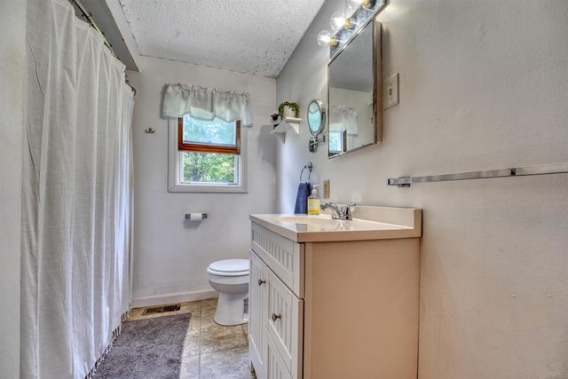 7 Applecrest Lane, Andover, NH 03216