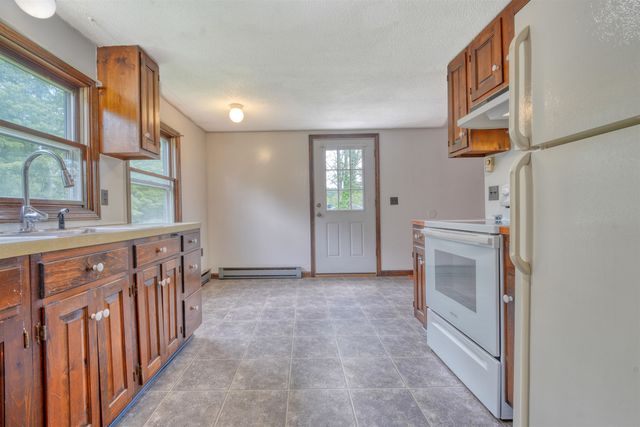 7 Applecrest Lane, Andover, NH 03216