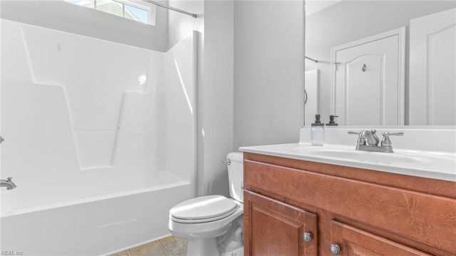 705 Creekwood DR, Chesapeake, VA 23323