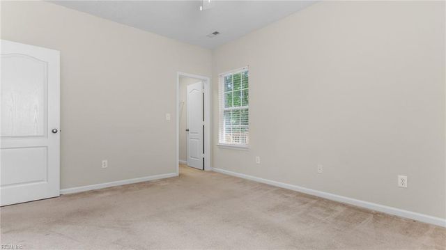 705 Creekwood DR, Chesapeake, VA 23323