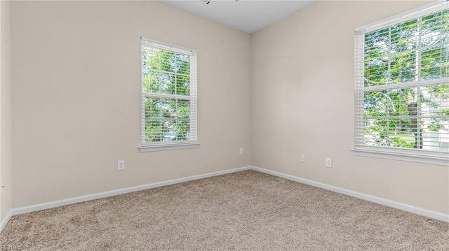705 Creekwood DR, Chesapeake, VA 23323