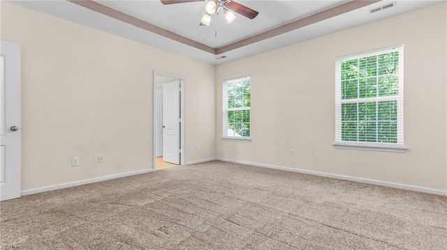 705 Creekwood DR, Chesapeake, VA 23323