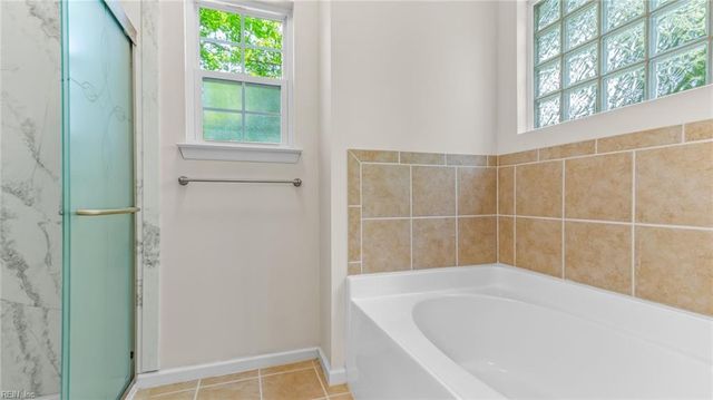 705 Creekwood DR, Chesapeake, VA 23323