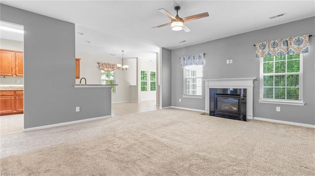 705 Creekwood DR, Chesapeake, VA 23323