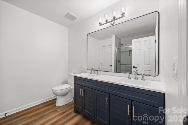 5043 Suwarrow Circle, Tega Cay, SC 29708