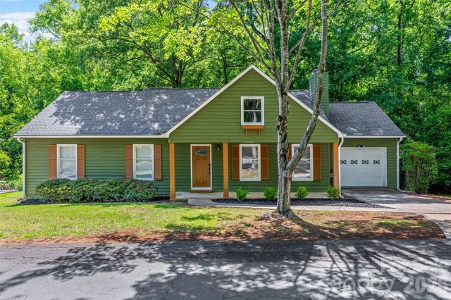 5043 Suwarrow Circle, Tega Cay, SC 29708