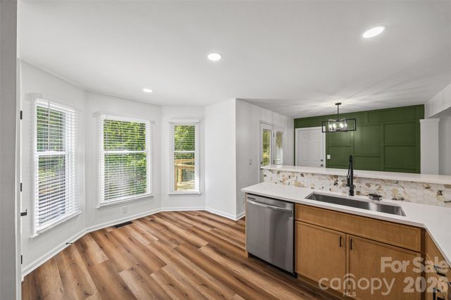 5043 Suwarrow Circle, Tega Cay, SC 29708