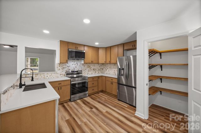 5043 Suwarrow Circle, Tega Cay, SC 29708