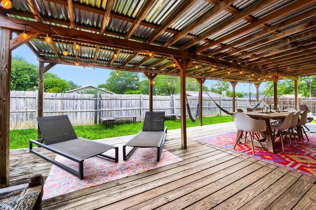 7701 Whitsun DR, Austin, TX 78749