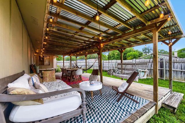 7701 Whitsun DR, Austin, TX 78749