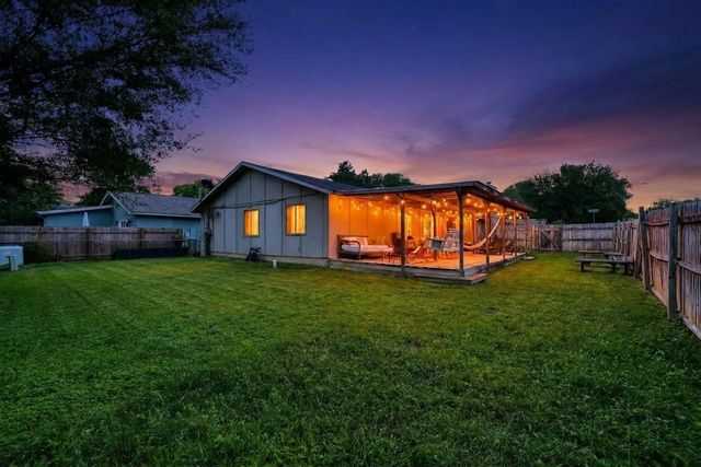 7701 Whitsun DR, Austin, TX 78749