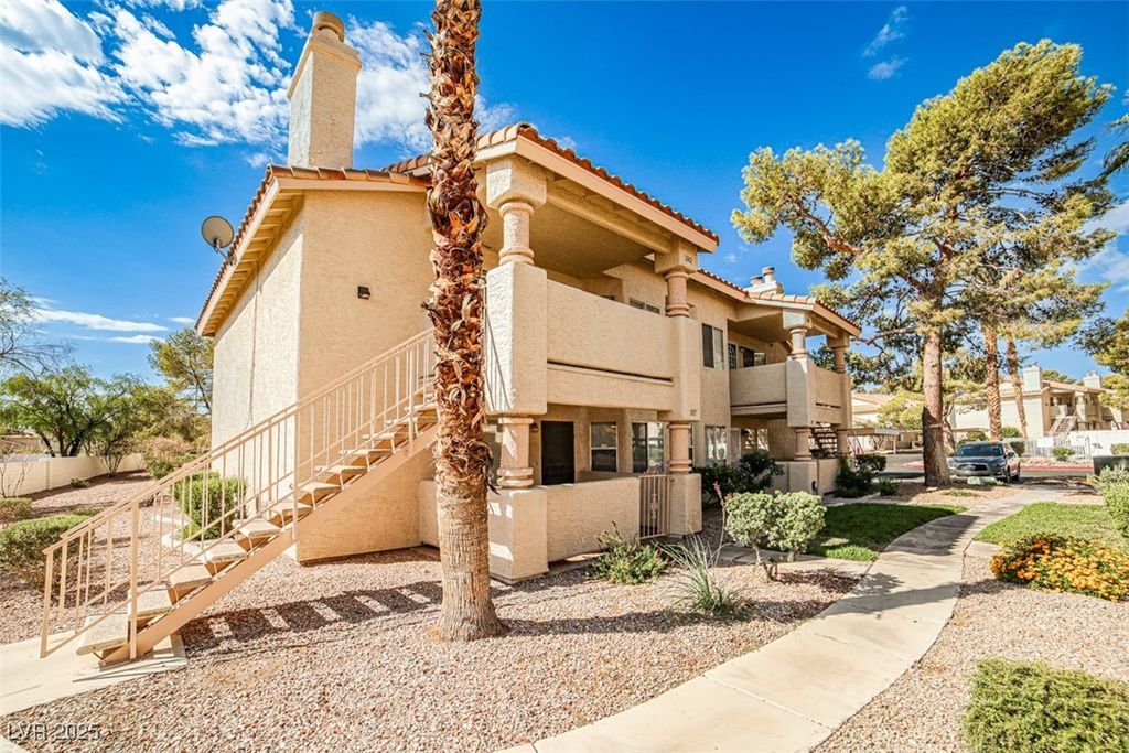 Image 1 of property listing at 1316 Pinto Rock Lane 202, Las Vegas, NV 89128