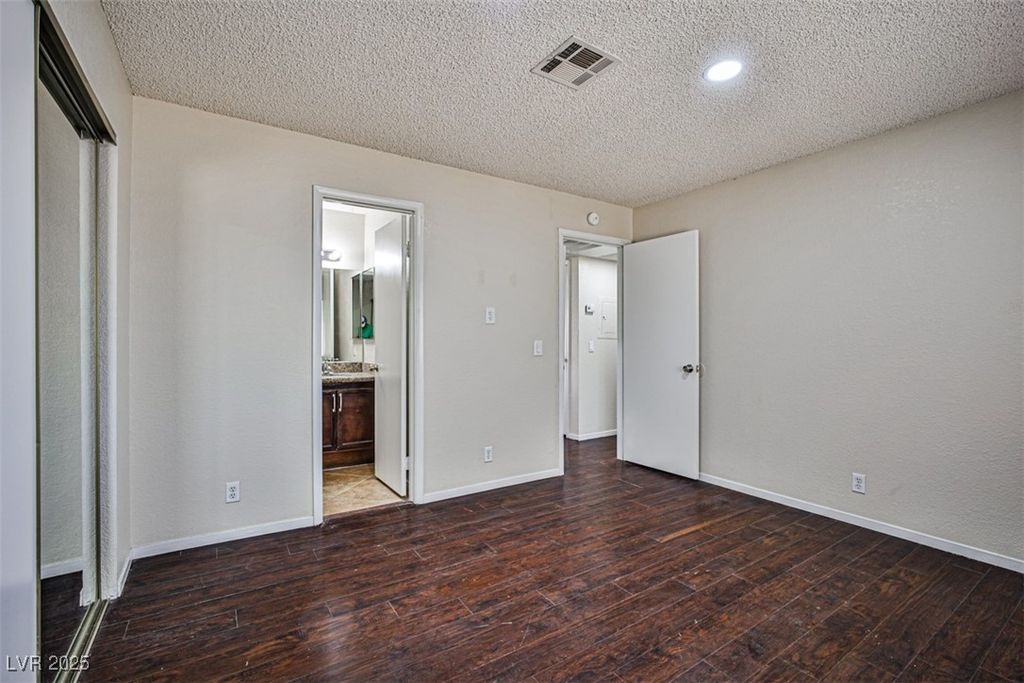 Image 9 of property listing at 1316 Pinto Rock Lane 202, Las Vegas, NV 89128