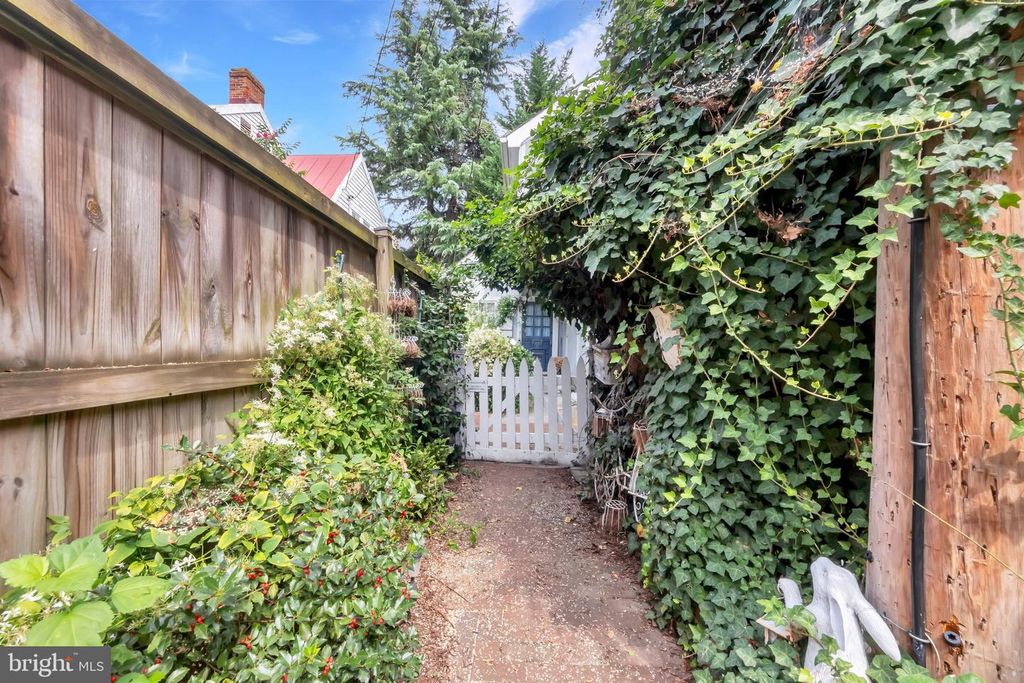 212-B KING GEORGE ST, Annapolis, MD 21401