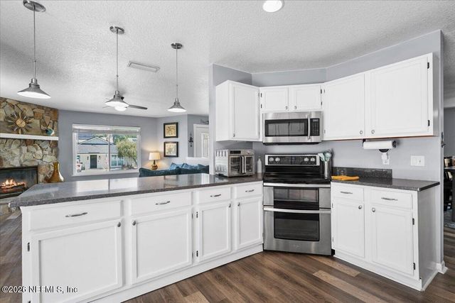 918 17TH Street N, Jacksonville Beach, FL 32250