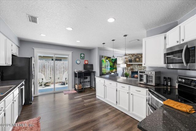 918 17TH Street N, Jacksonville Beach, FL 32250