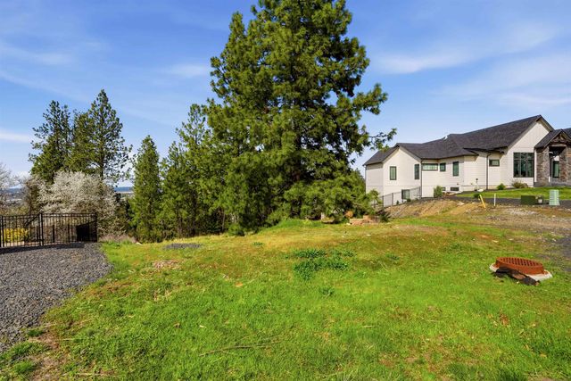 2524 S Man O War Ln, Veradale, WA 99037