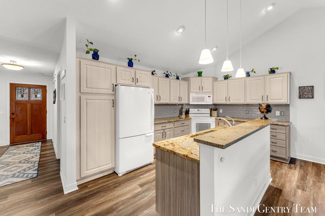 13429 Hidden Creek Drive, Grand Haven, MI 49417