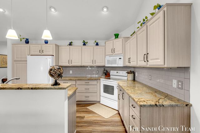 13429 Hidden Creek Drive, Grand Haven, MI 49417