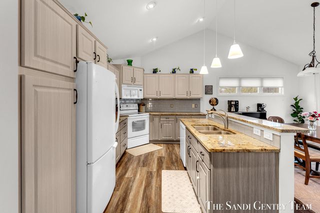 13429 Hidden Creek Drive, Grand Haven, MI 49417