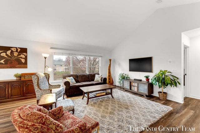 13429 Hidden Creek Drive, Grand Haven, MI 49417