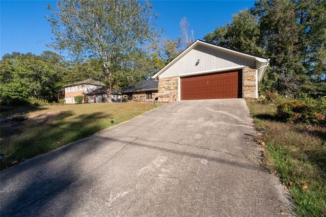 5934 S DESHON Court, Lithonia, GA 30058