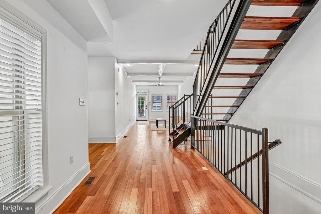 Image 11 of property listing at 3142 FAIT AVE, Baltimore, MD 21224