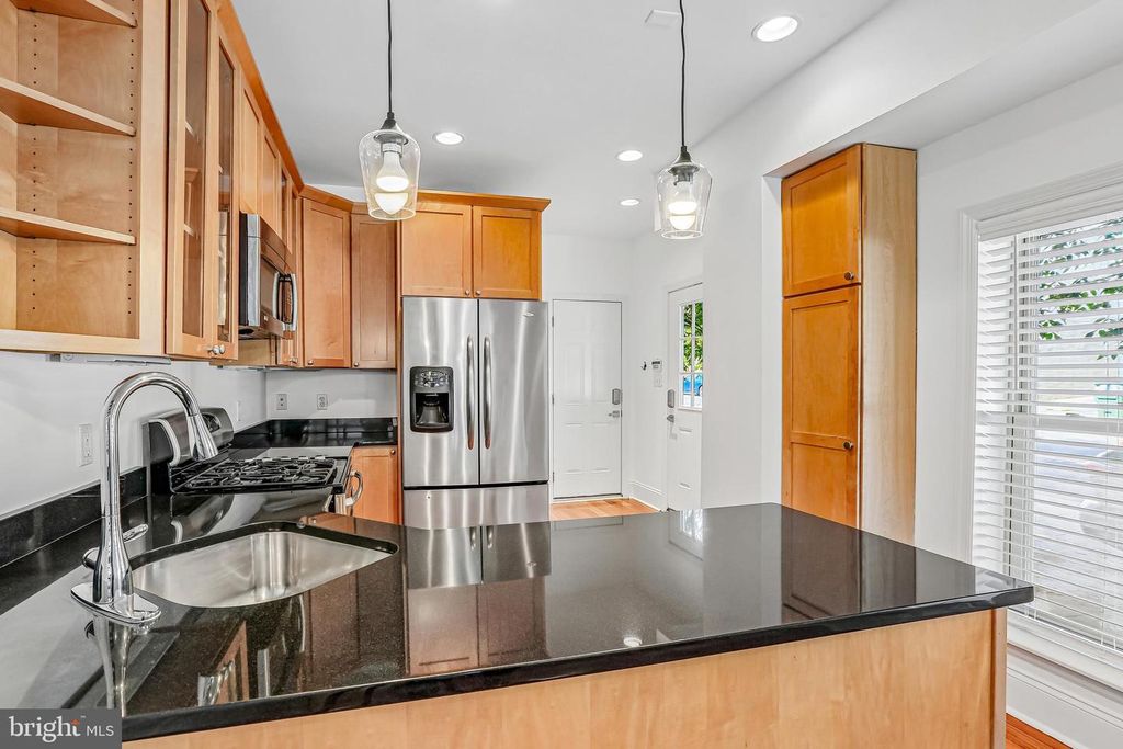 Image 13 of property listing at 3142 FAIT AVE, Baltimore, MD 21224