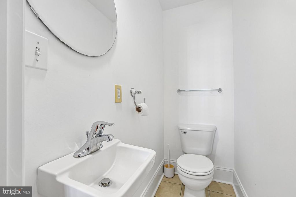 Image 15 of property listing at 3142 FAIT AVE, Baltimore, MD 21224
