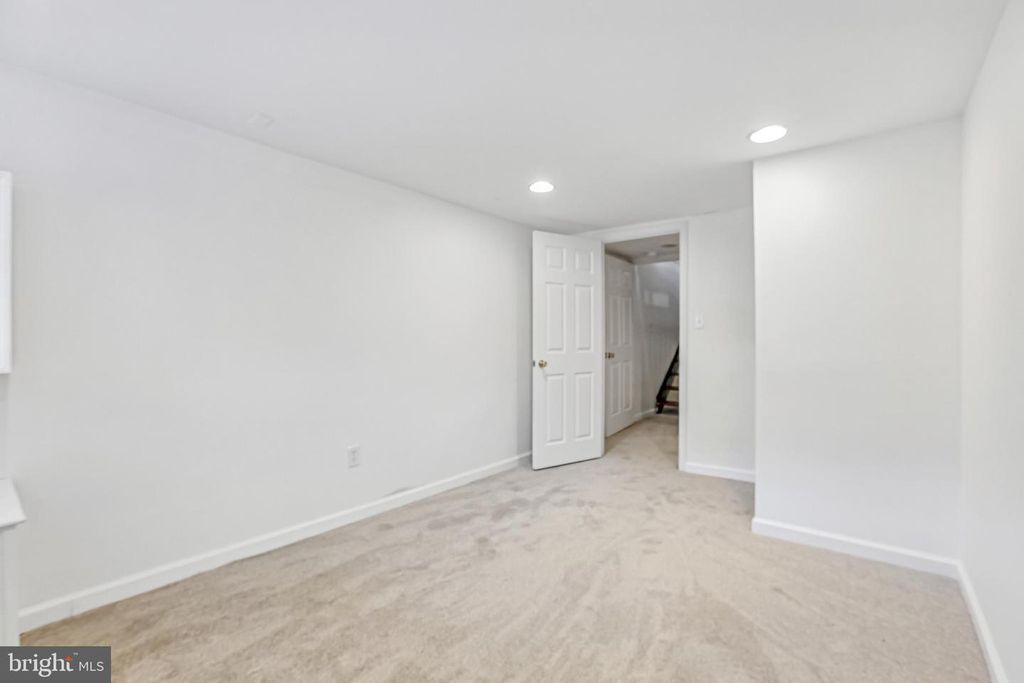 Image 19 of property listing at 3142 FAIT AVE, Baltimore, MD 21224