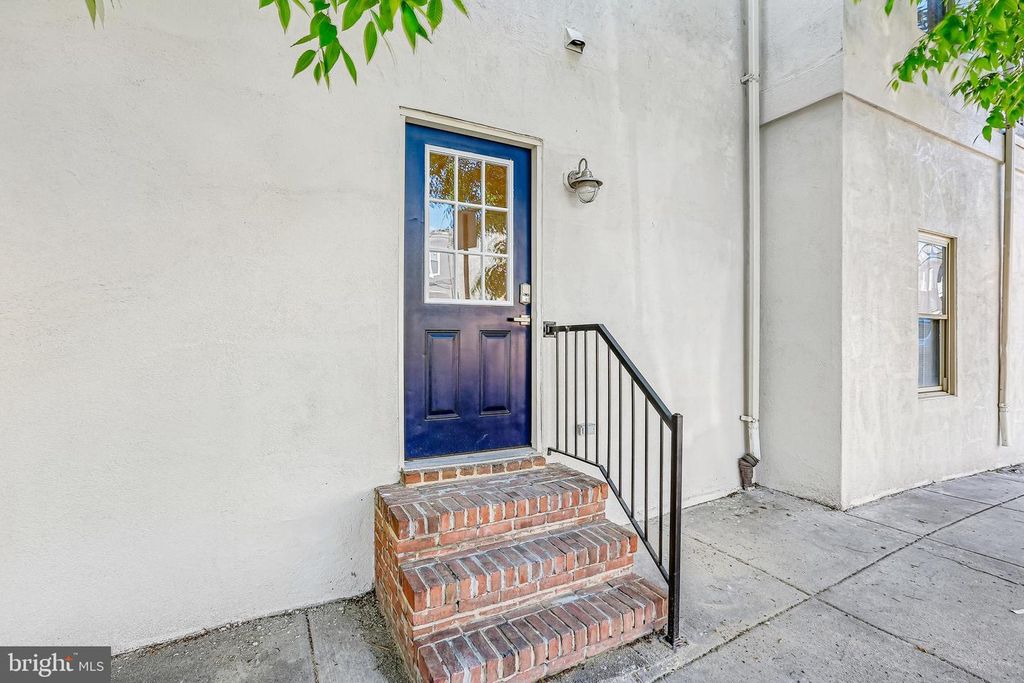 Image 6 of property listing at 3142 FAIT AVE, Baltimore, MD 21224