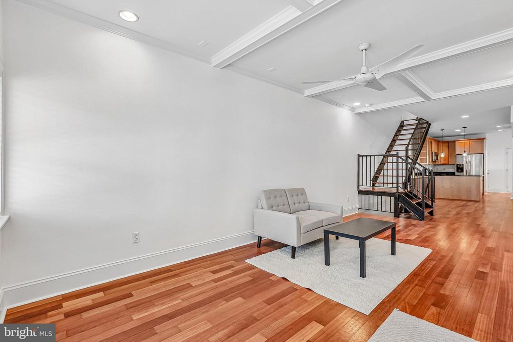 Image 7 of property listing at 3142 FAIT AVE, Baltimore, MD 21224