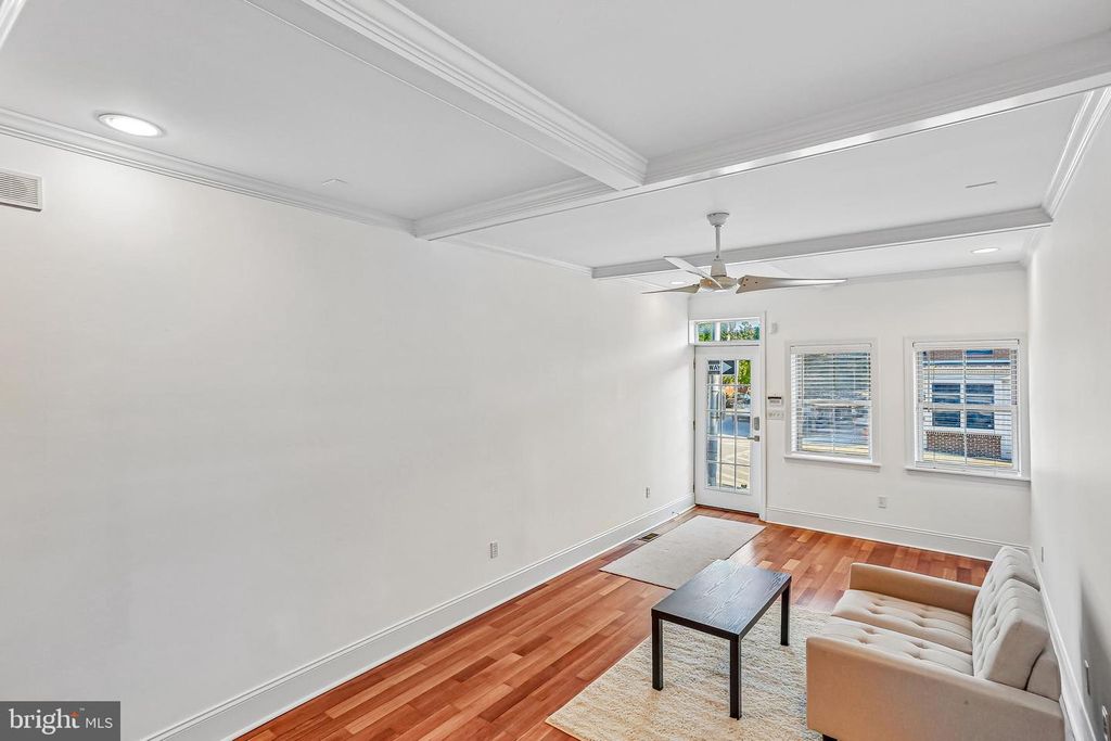 Image 9 of property listing at 3142 FAIT AVE, Baltimore, MD 21224