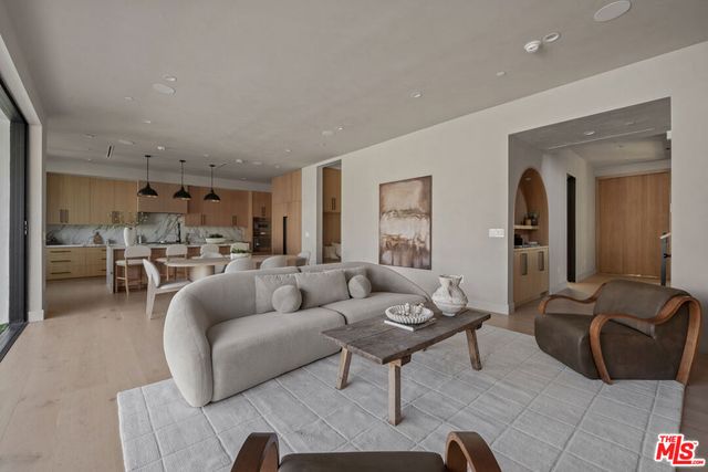 11317 Valley Spring Lane, Studio City, CA 91604