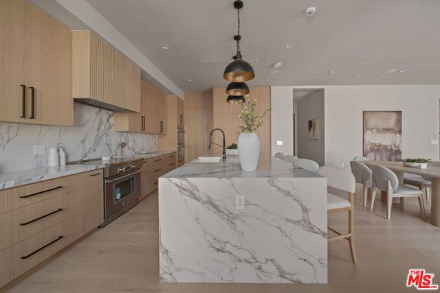 11317 Valley Spring Lane, Studio City, CA 91604