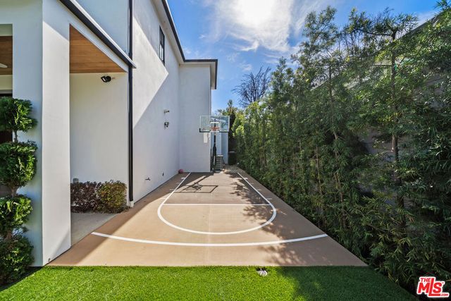 11317 Valley Spring Lane, Studio City, CA 91604