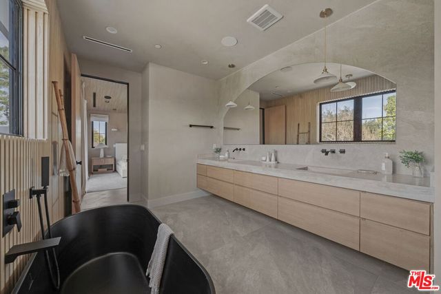 11317 Valley Spring Lane, Studio City, CA 91604