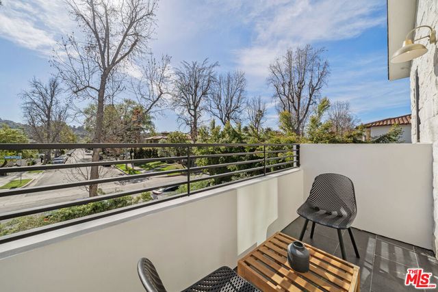 11317 Valley Spring Lane, Studio City, CA 91604