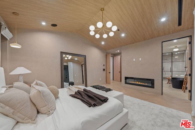 11317 Valley Spring Lane, Studio City, CA 91604