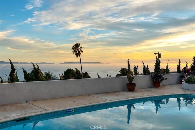2225 Grenadier Drive, San Pedro, CA 90732