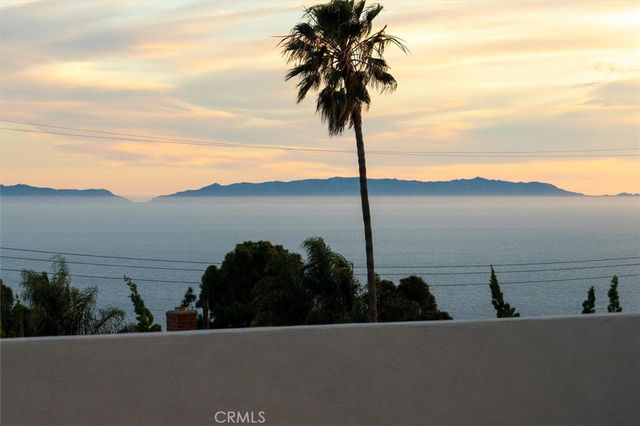 2225 Grenadier Drive, San Pedro, CA 90732