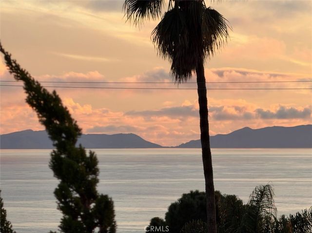 2225 Grenadier Drive, San Pedro, CA 90732