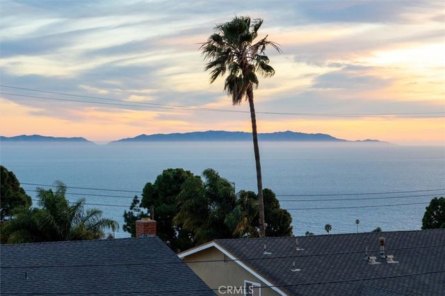 2225 Grenadier Drive, San Pedro, CA 90732
