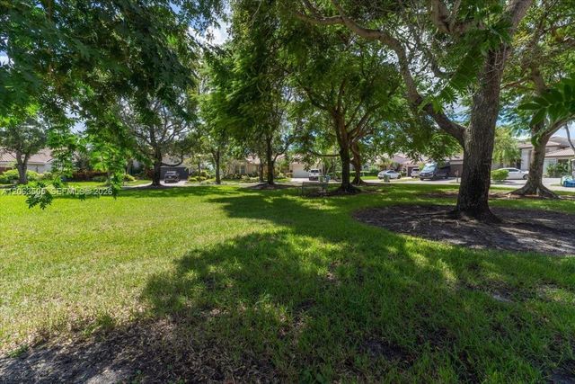 347 Fairmont Road, Weston, FL 33326