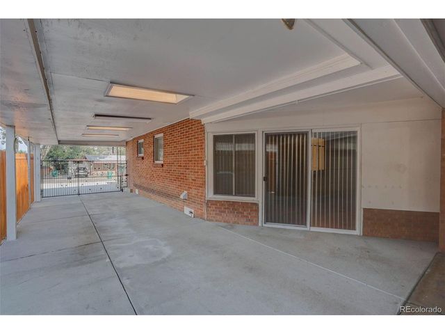 4860 Harlan St, Denver, CO 80212