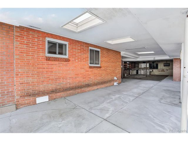 4860 Harlan St, Denver, CO 80212