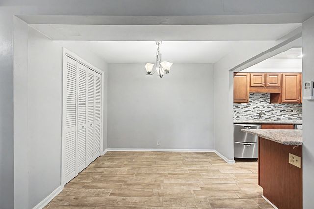5025 Hillsboro Pike Apt 14N, Nashville, TN 37215