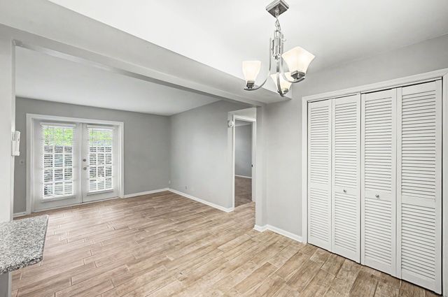 5025 Hillsboro Pike Apt 14N, Nashville, TN 37215