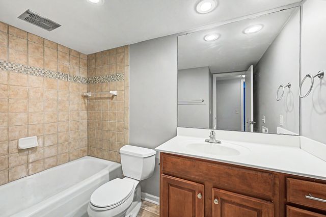5025 Hillsboro Pike Apt 14N, Nashville, TN 37215